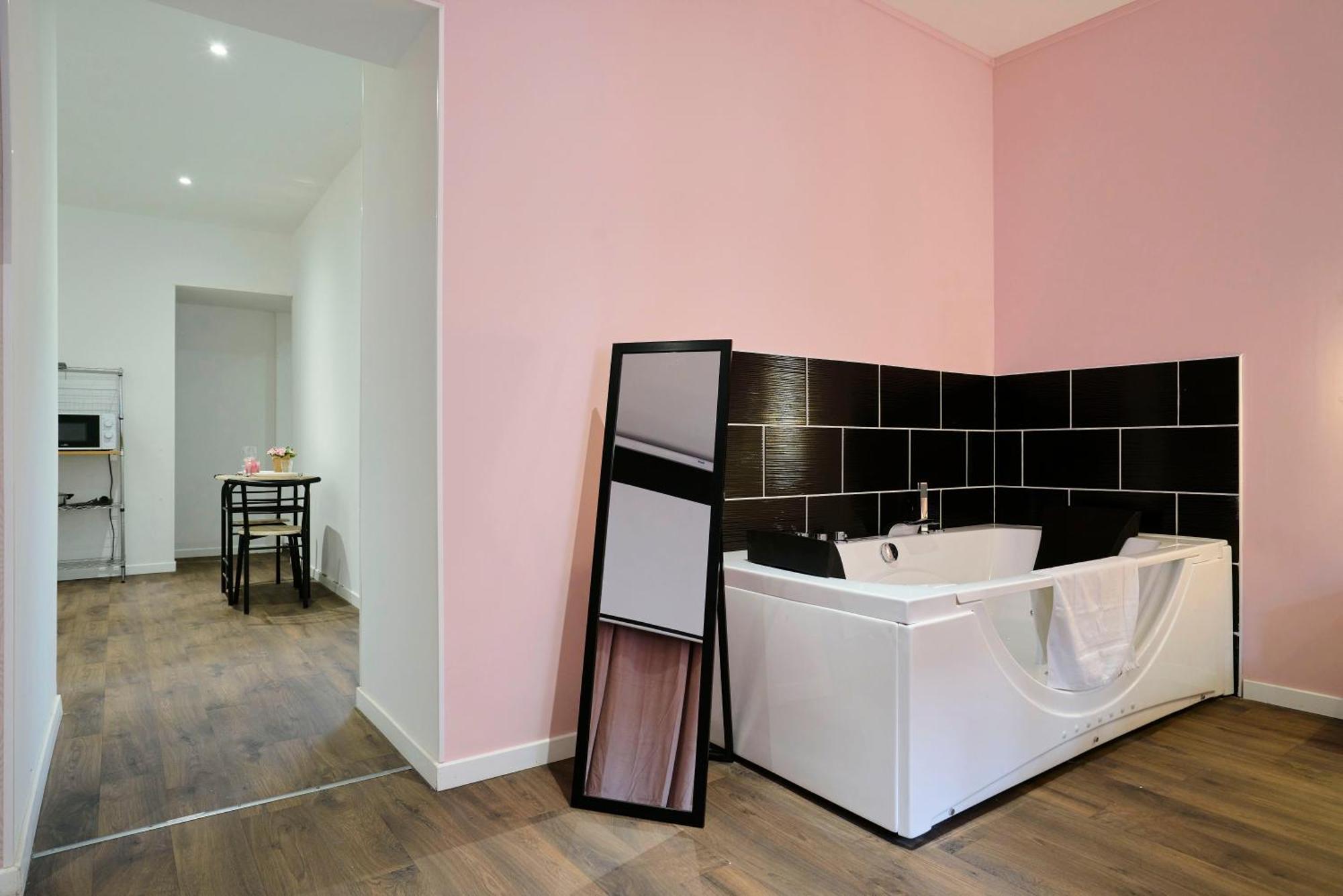 Ng Prestige L Lille L Tourcoing - Bouvines - Balneo & Cuisine Apartment Exterior photo